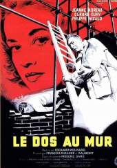 De espaldas a la pared